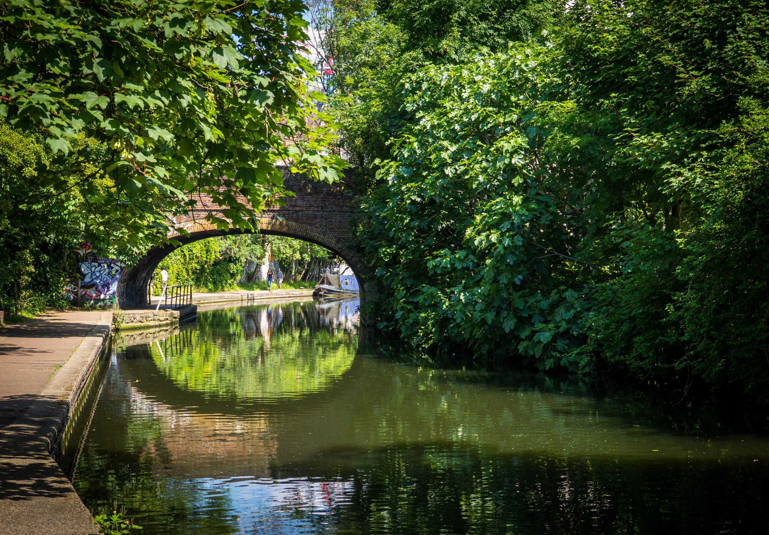 Little Venice to Camden Market: Walk along Regent’s Canal.