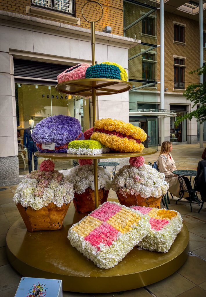 Floral display of an afternoon tea, Chelsea in Bloom