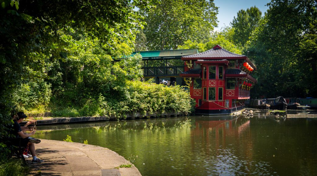 Feng Shang Princess floating restaurant on the Regent's Canal