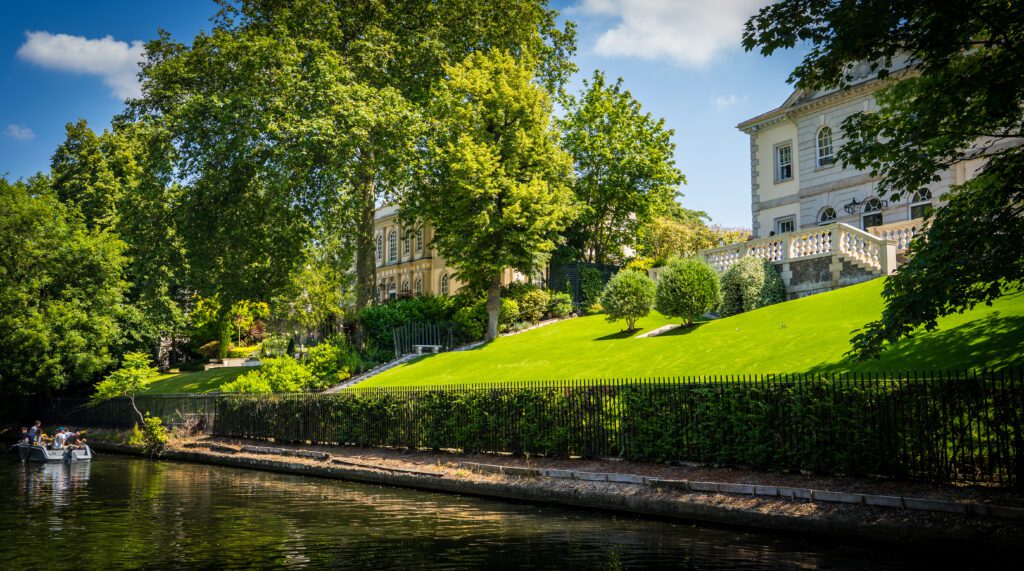 Gardens backing onto Regent's Canal