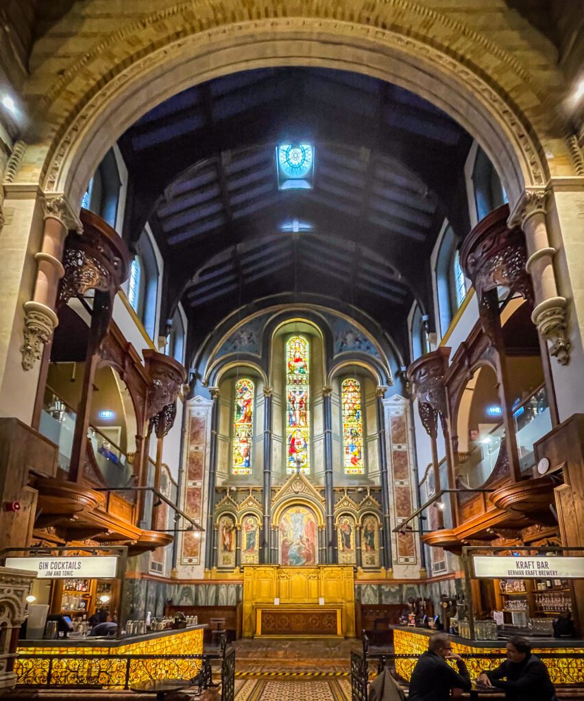 Gin and kraft bar in the original altar