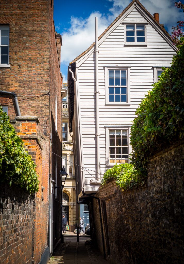Leaning house over an alleyway in Rochester
