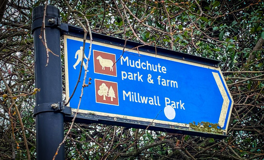 Sign to Mudchute park and farm