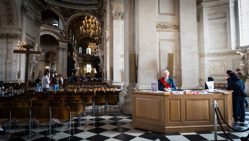 St Pauls Cathedral Tour Guides Desk