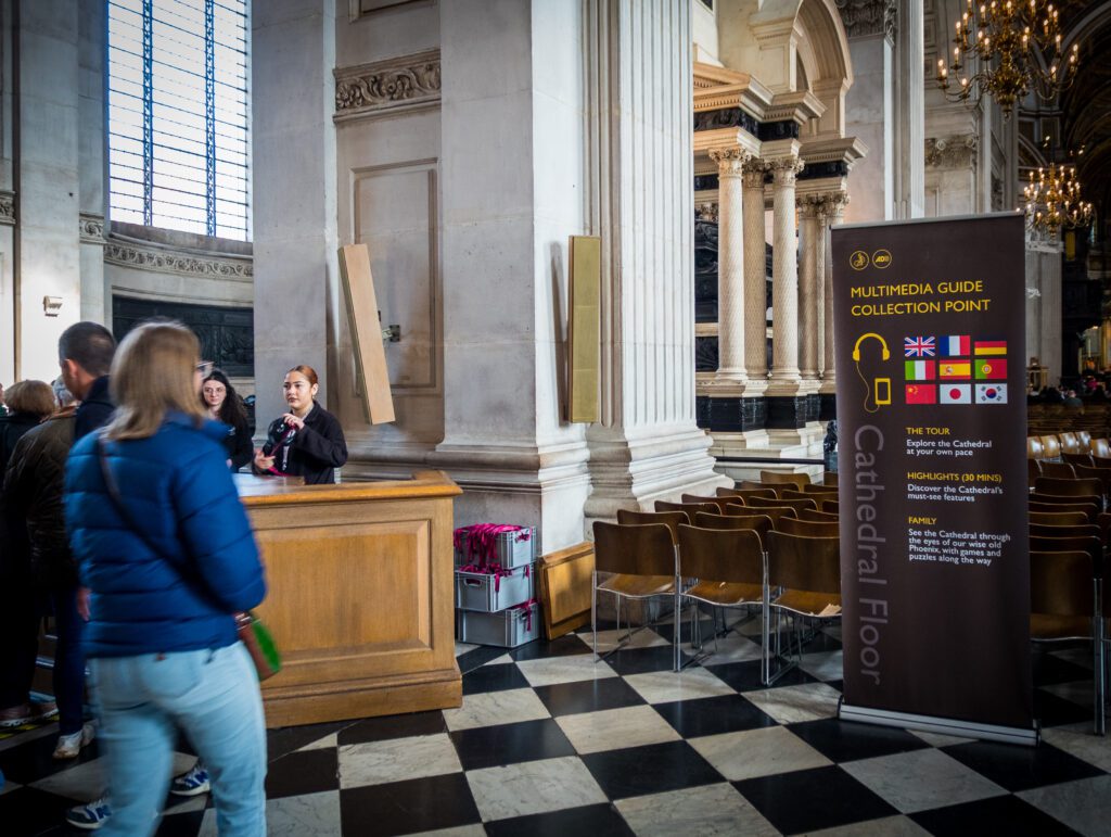 Multimedia guide desk