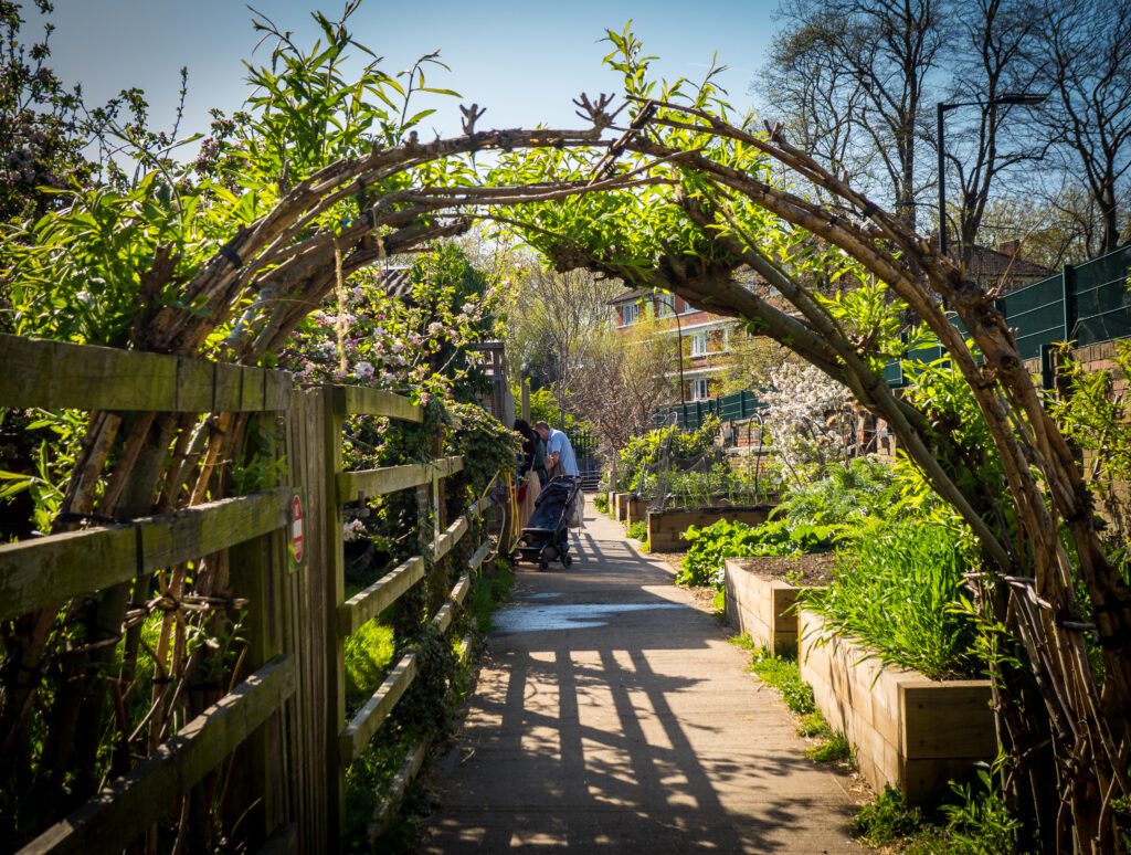Walkway with arch